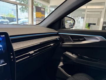 Car image 37