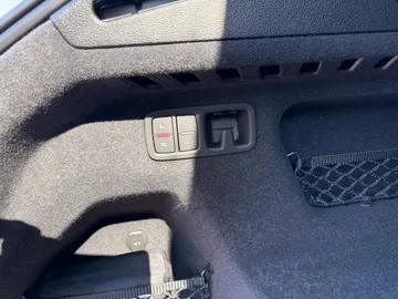 Car image 48