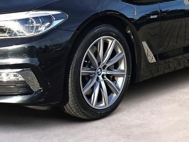 BMW 530d Touring xDrive 195 kW image number 14