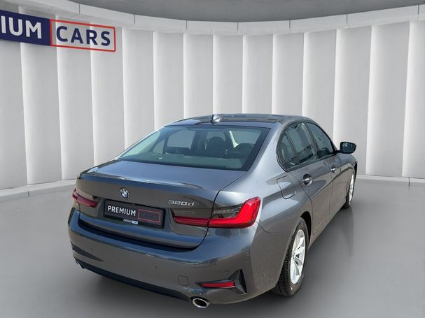 BMW 320d Sport Line 140 kW image number 2