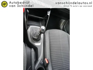 Car image 38