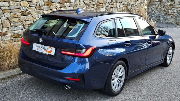 BMW 320d Touring xDrive 140 kW image number 9