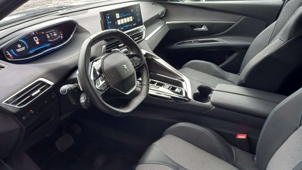 Peugeot 5008 BlueHDi Allure 96 kW image number 7