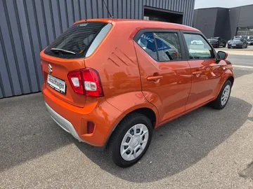 Car image 5
