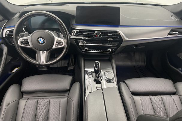 BMW 520d Touring xDrive 140 kW image number 14