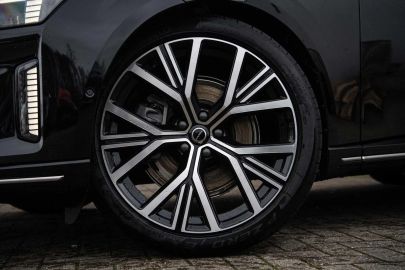 Car image 37