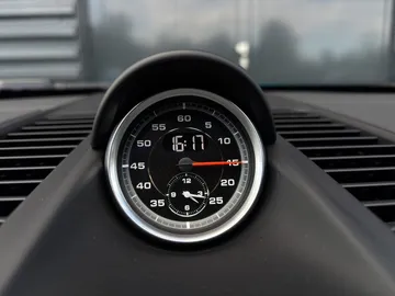 Car image 31