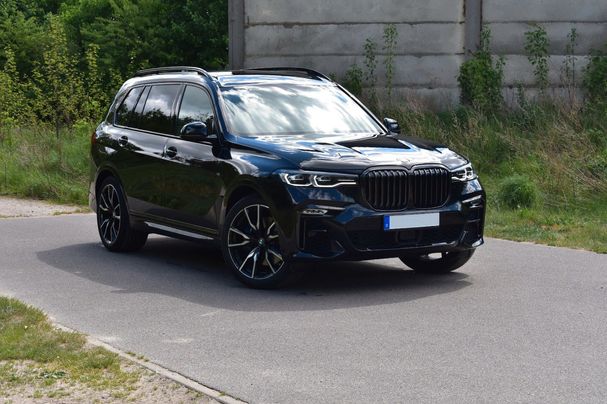 BMW X7 M Sport xDrive 252 kW image number 2