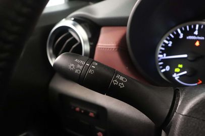 Car image 24