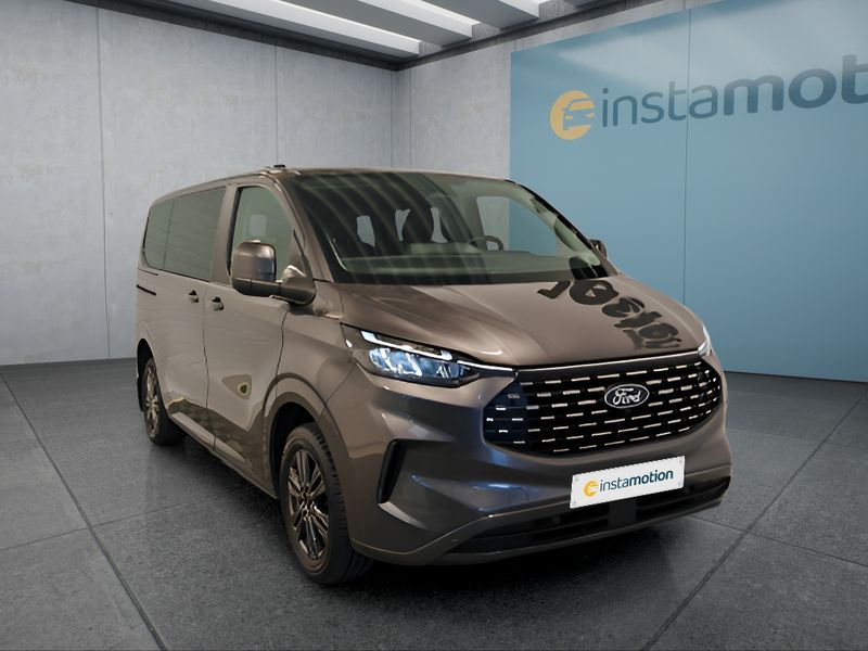 Ford Tourneo Titanium