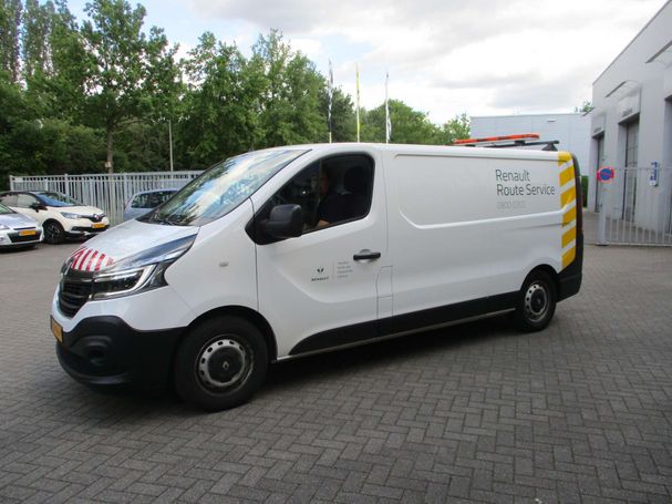 Renault Trafic dCi 120 88 kW image number 2