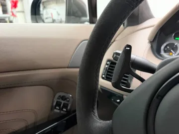 Car image 38