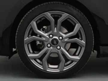 Car image 33