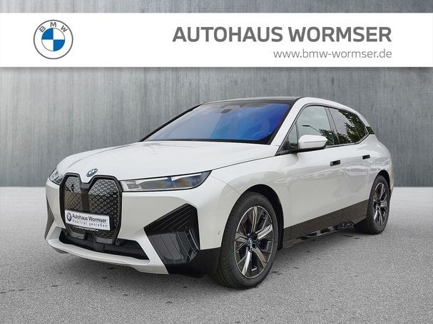 BMW iX xDrive50 385 kW image number 1