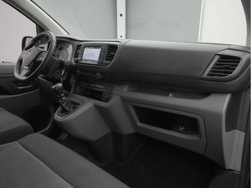 Car image 32