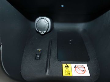 Car image 35