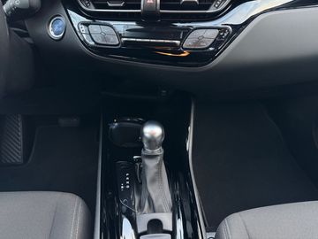 Car image 12