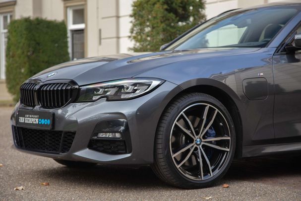 BMW 330e Touring M Sport 215 kW image number 9