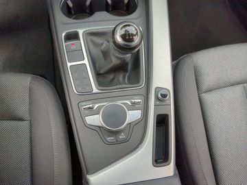 Car image 30