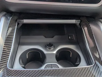 Car image 38