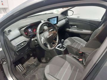 Car image 8