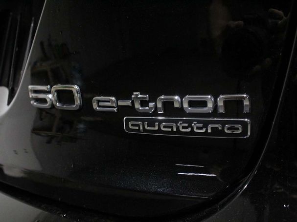 Audi Q4 50 quattro e-tron Advanced Business 220 kW image number 10