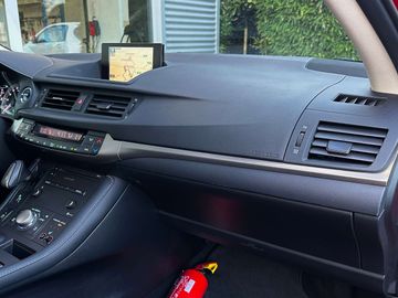 Car image 33