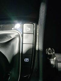 Car image 35