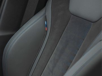 Car image 33