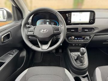 Car image 10