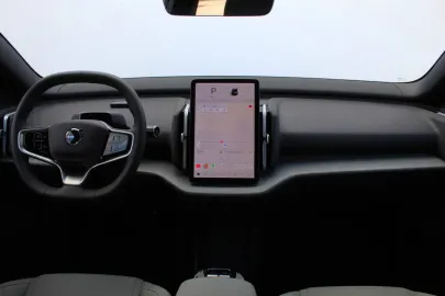 Car image 35