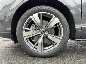 Car image 42