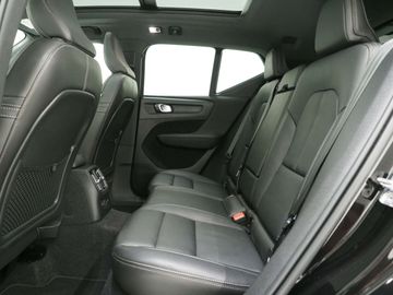 Car image 38