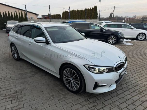 BMW 320d Touring xDrive Luxury 140 kW image number 1