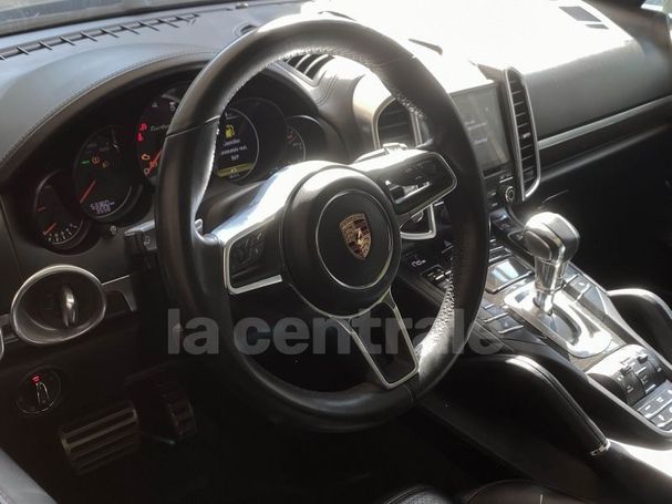 Porsche Cayenne Turbo Tiptronic 382 kW image number 4