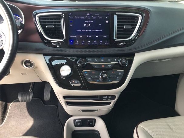 Chrysler Pacifica 214 kW image number 8