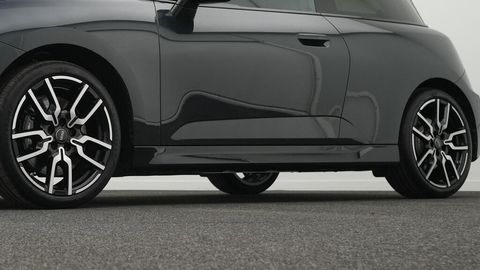 Car image 22