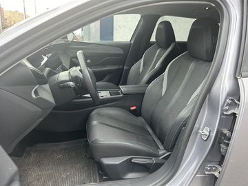 Car image 26