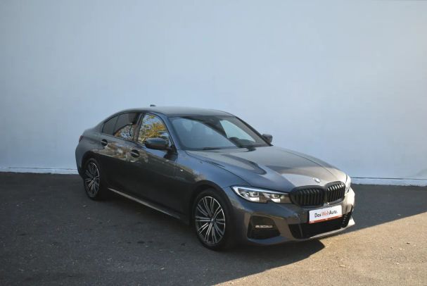 BMW 320i xDrive 135 kW image number 13