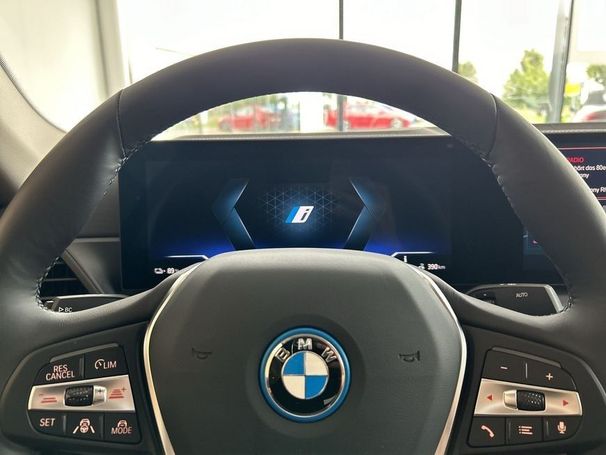 BMW i4 eDrive40 250 kW image number 12