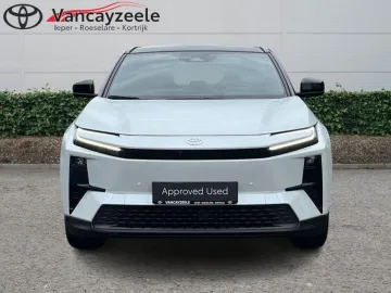 Car image 2