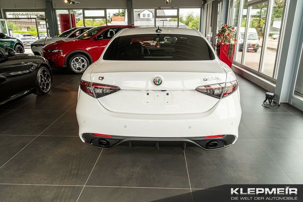 Alfa Romeo Giulia 2.0 Turbo 16V Veloce 206 kW image number 6