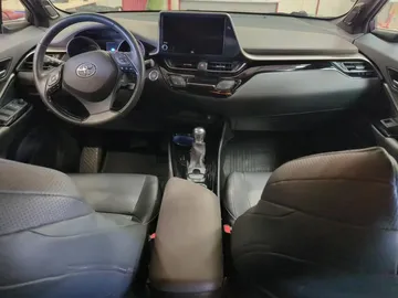 Car image 6