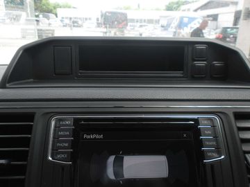 Car image 32