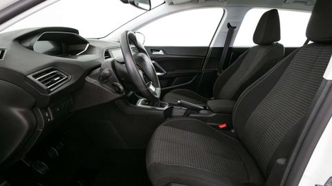 Car image 31