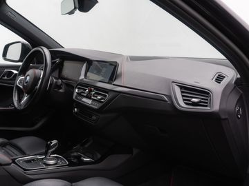 Car image 44
