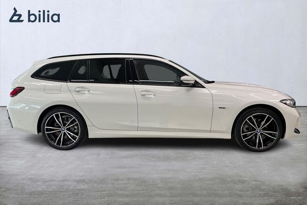 BMW 330e Touring xDrive 216 kW image number 18