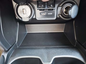 Car image 31