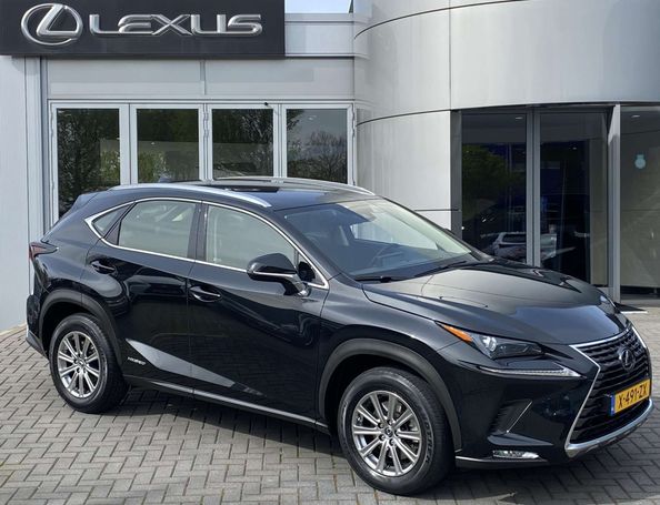 Lexus NX 300 h AWD 145 kW image number 1