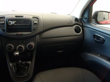 Car image 10